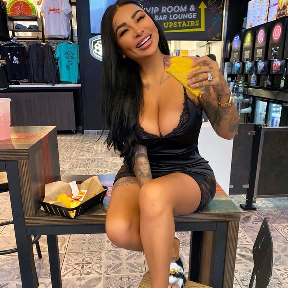 Black pretty dress - Picture 3 of 4